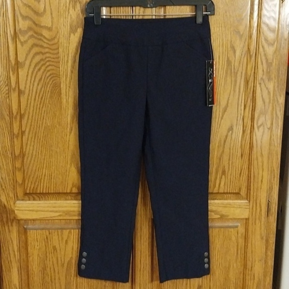 Tribal NWT Performance Stretch Flatten It Slimming Crop Pants Sz Small Ink Black
